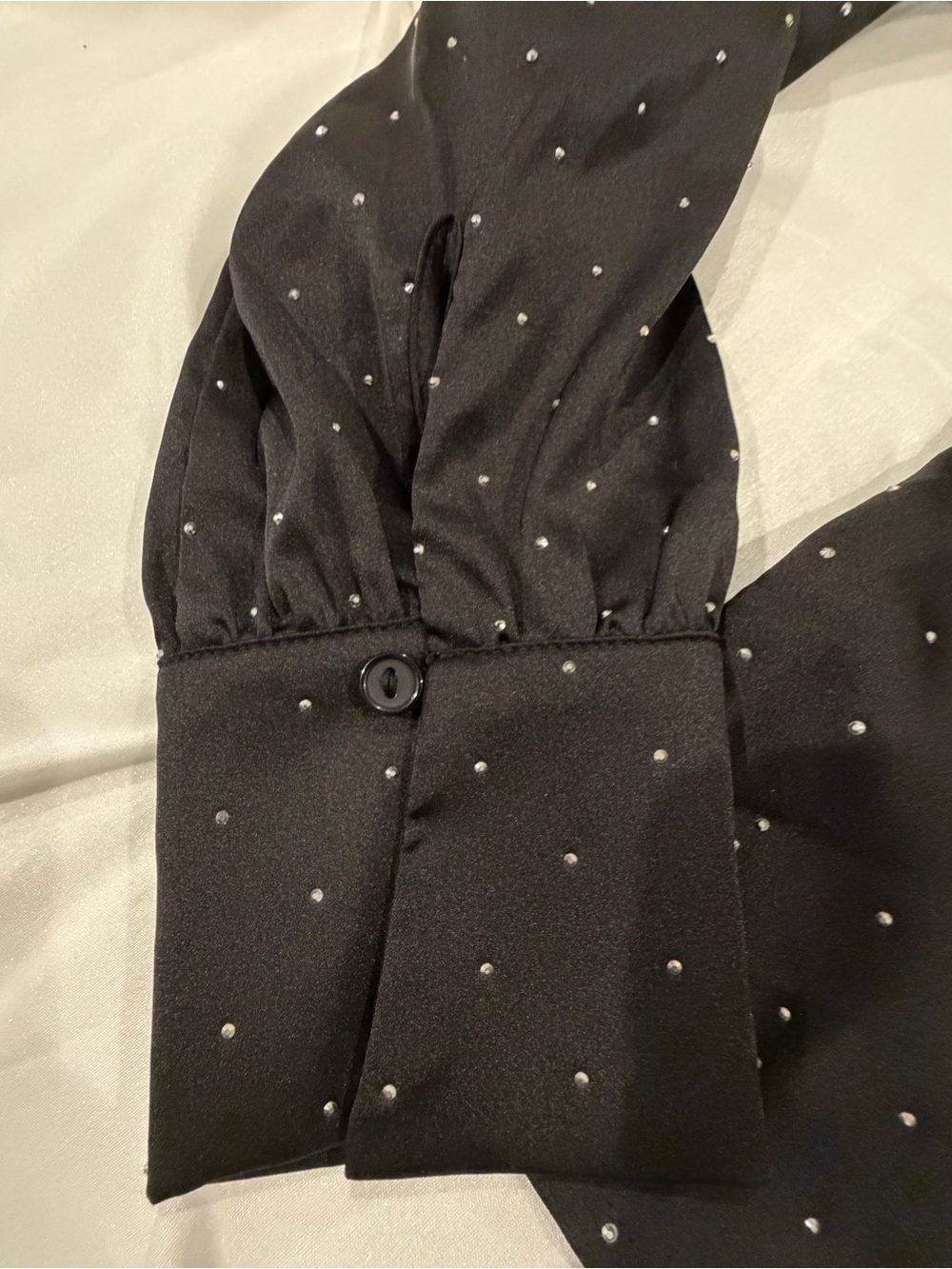 NWOT Astr Black Off-Shoulder Long Sleeve Top with Dots Size XS - Picture 4 of 7